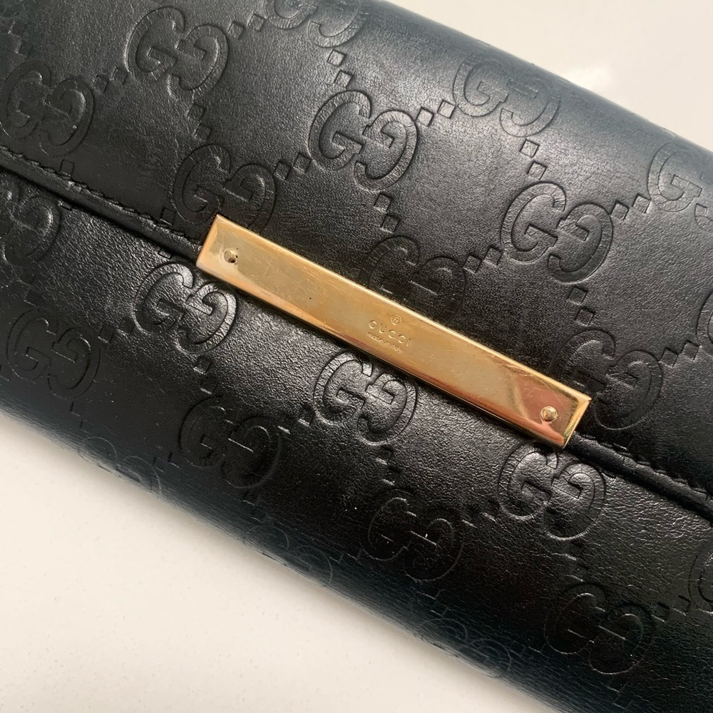 Gucci Authentic Genuine Leather wallet in black